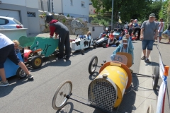 Préparation pour les descentes de l'après-midi